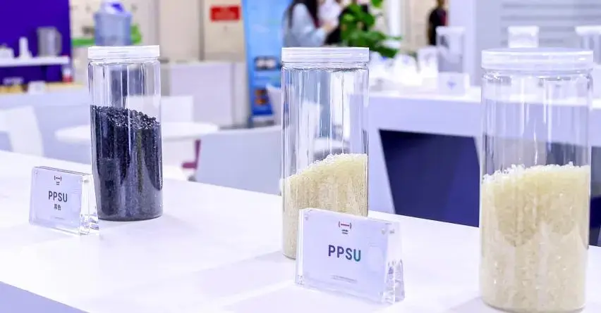 Palomiehen kypärän visiirien materiaalin paljastaminen: PPSU: n ja PSU: n poikkeuksellinen suorituskyky ja sovellukset